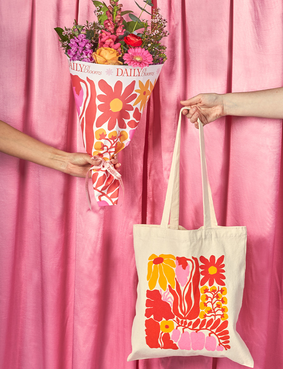 Artist Tote Liv Lee Daily Blooms Same Day Gift Delivery