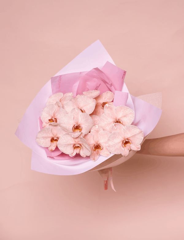 The Block - Main Ensuite Week Bouquet